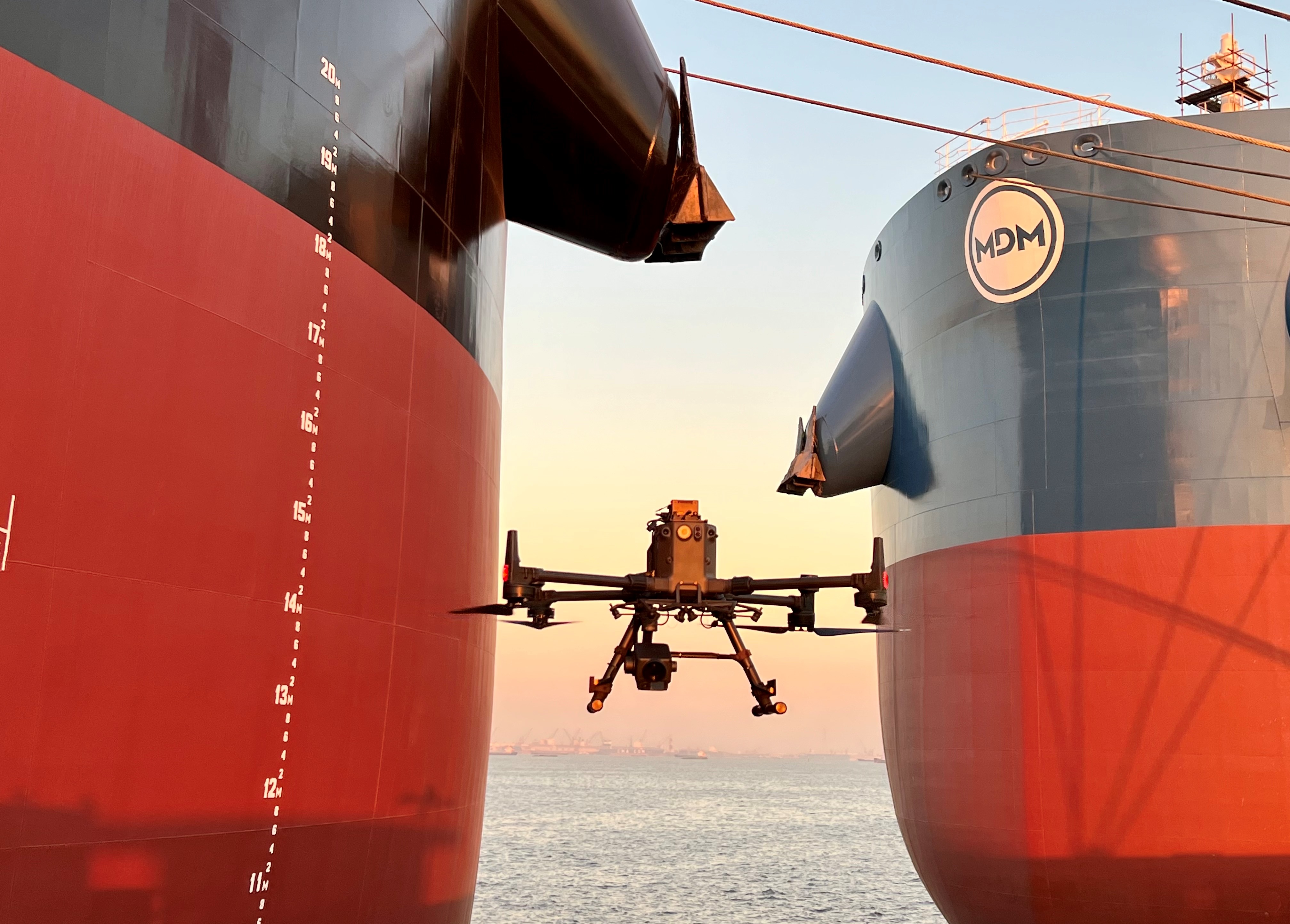 6外成人电影
无人机飞检现场.jpg